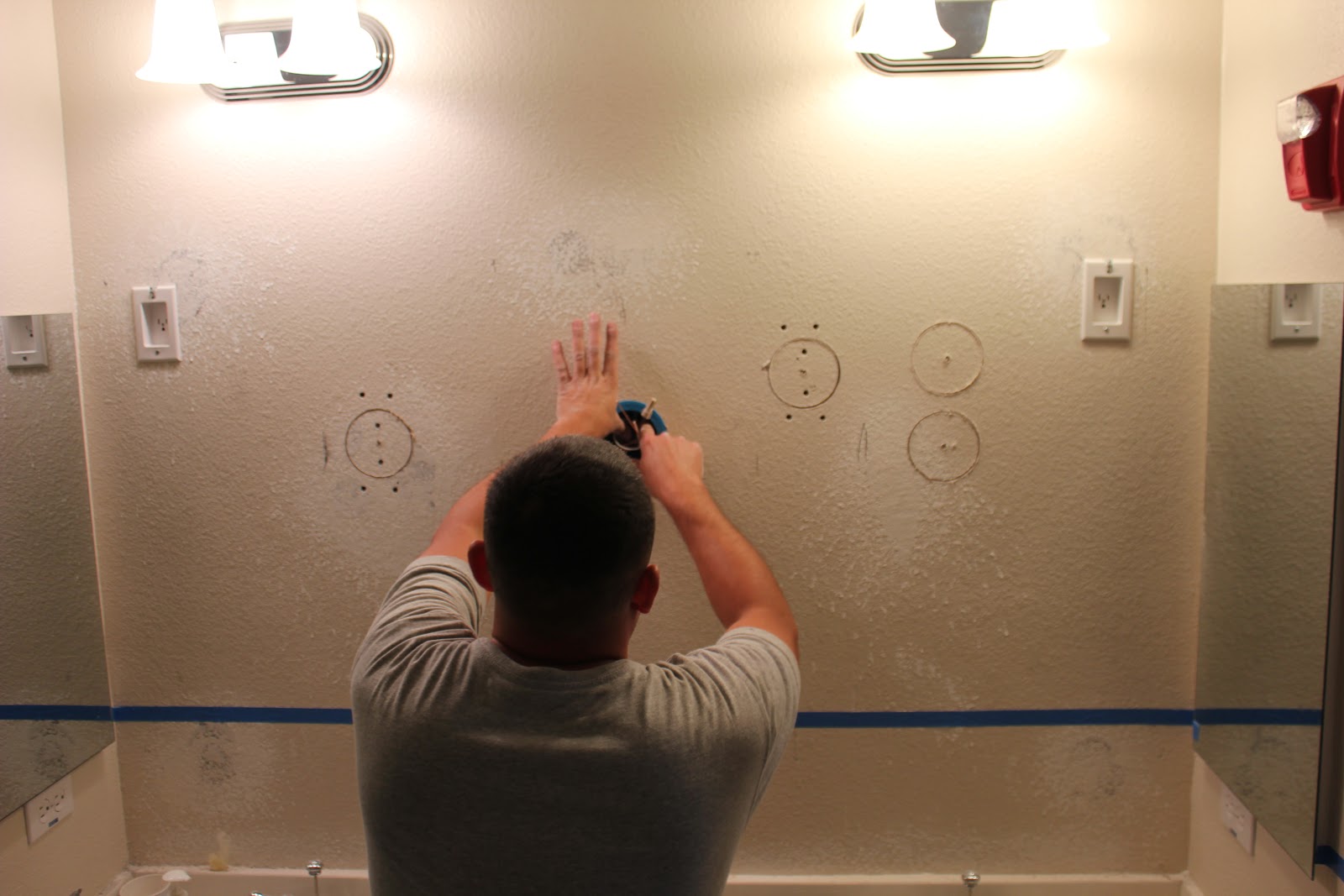 Lights And Outlets On Same Circuit In Bathroom