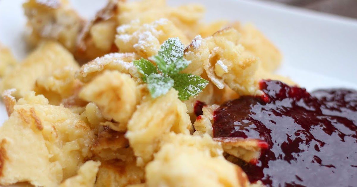 Kaiserschmarren mit Brombeersauce