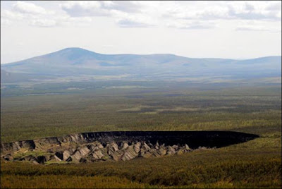 Почва на 200 000 години намерена в сибирска "врата към Ада" Thermokarst-depressions