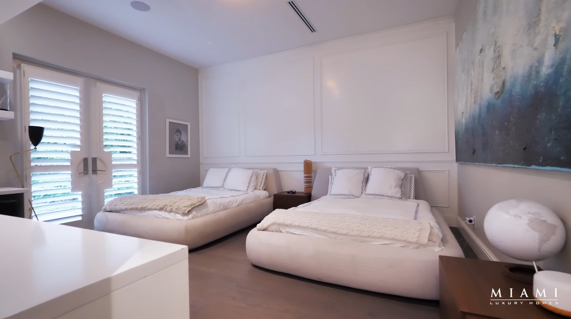 53 Interior Design Photos vs. 4100 Kiaora St, Miami Luxury Mansion Tour