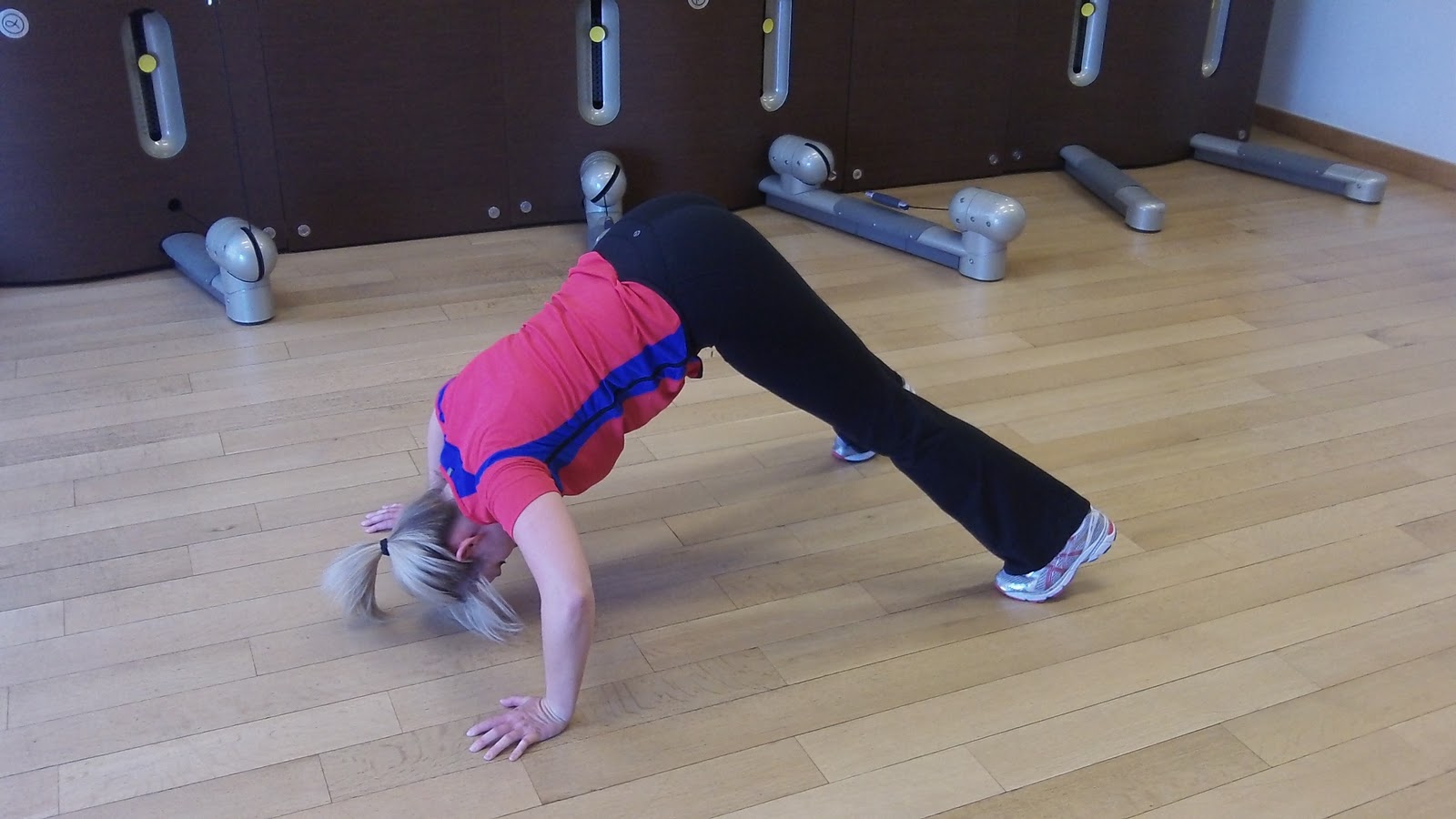 Workout Warrior Year to Forty Reverse Lunge With A Reach & Pyramid Push Ups