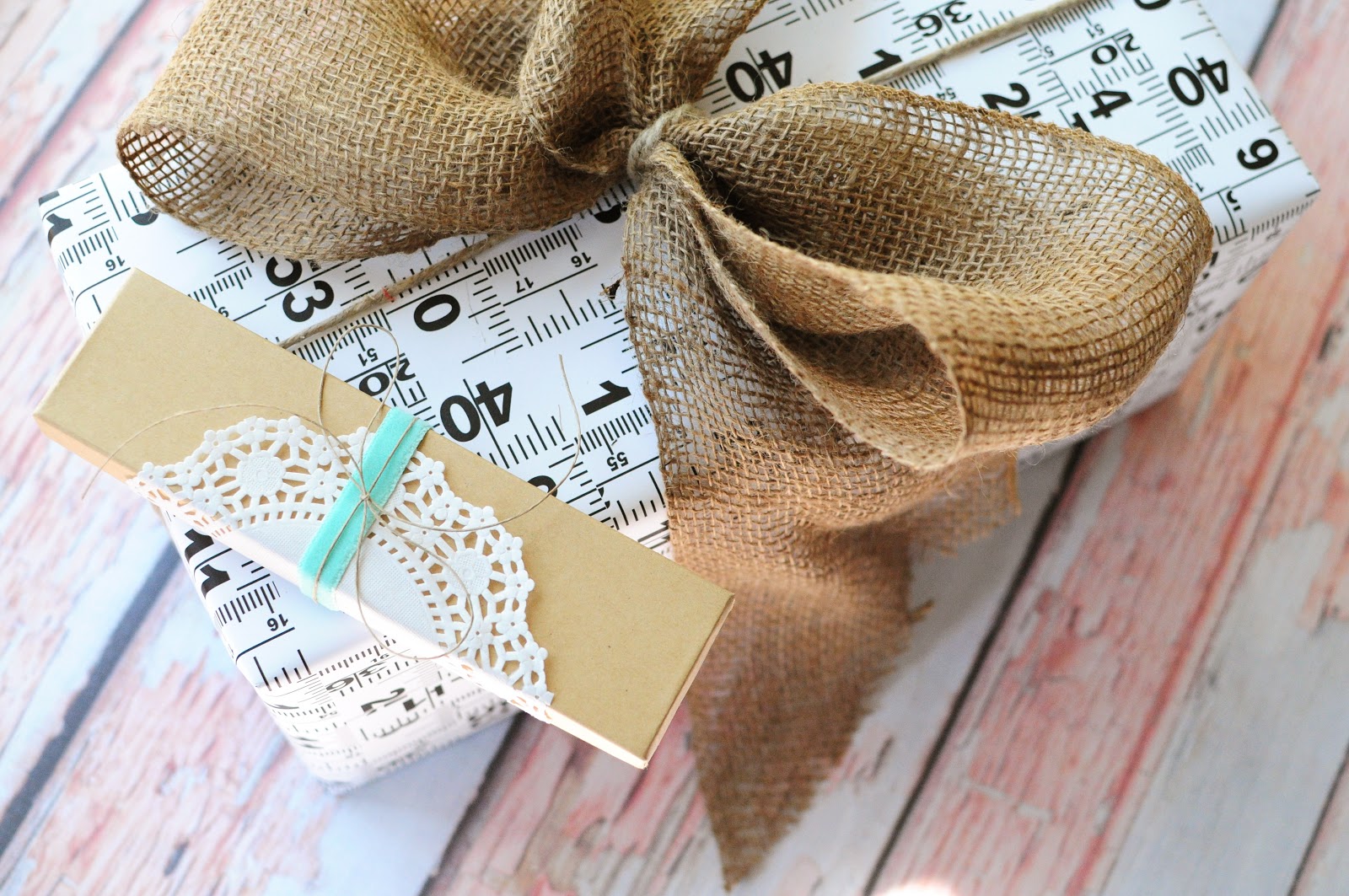 "accessorize your life!": Vintage Gift Wrap