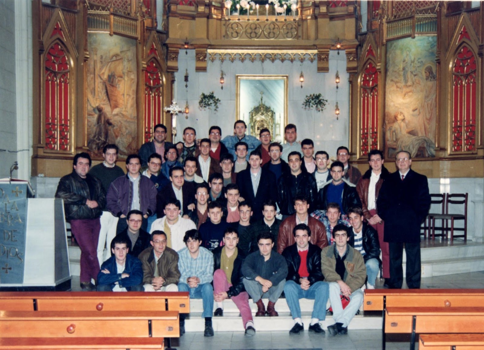 VILLENA CUÉNTAME 1991 ENCUENTRO ALUMNOS PROMOCIÓN 1976/1984 COLEGIO