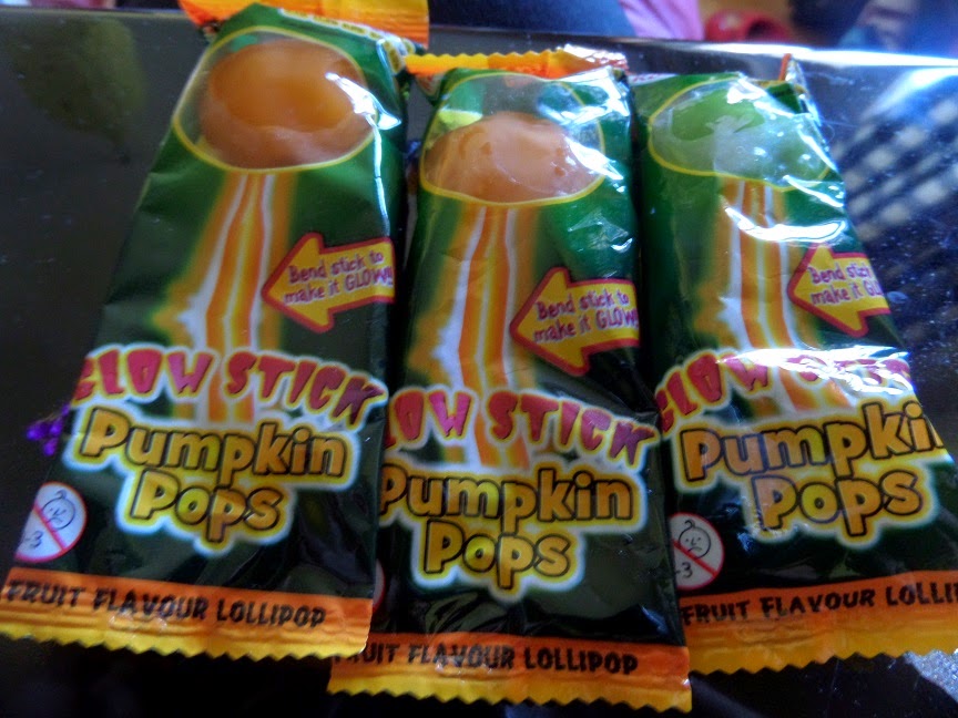 Madhouse Family Reviews Halloween sweeties from ASDA (review)