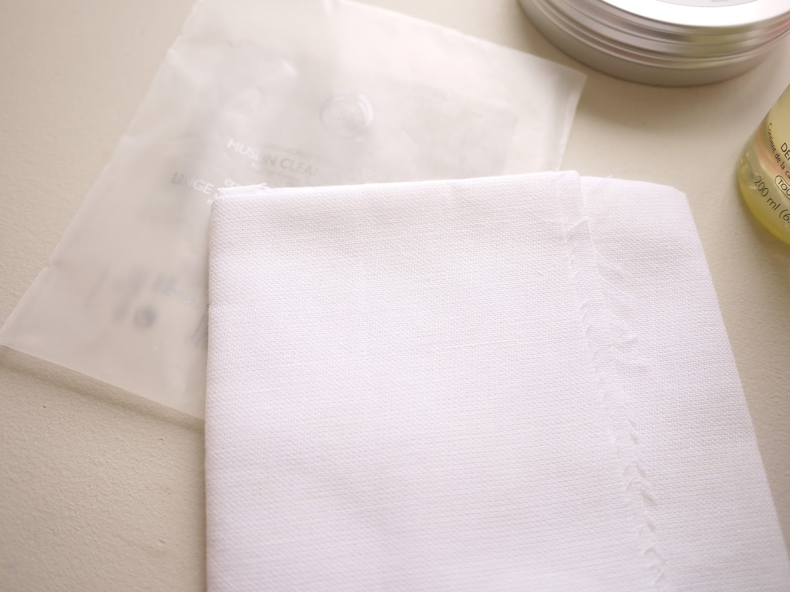 The Body Shop Muslin Cleansing Cloth review