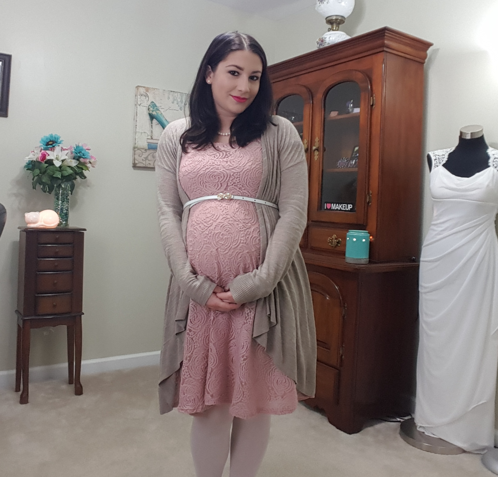 Lainamarie91 18 Weeks Maternity OOTD Pink Lace Dress from Pink Blush Maternity