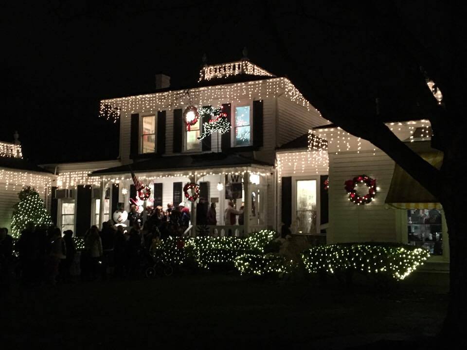 The Bees’ RV The (Merry) Christmas Walk in Geneva