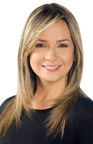 HECHOS & VIDAS: VICKY DÁVILA