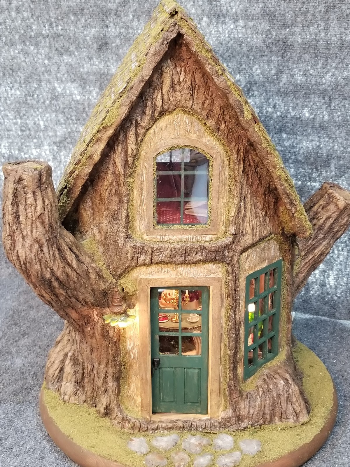 Greggs Miniature Imaginations (Ever After Cottages) Gnome Tree Stump