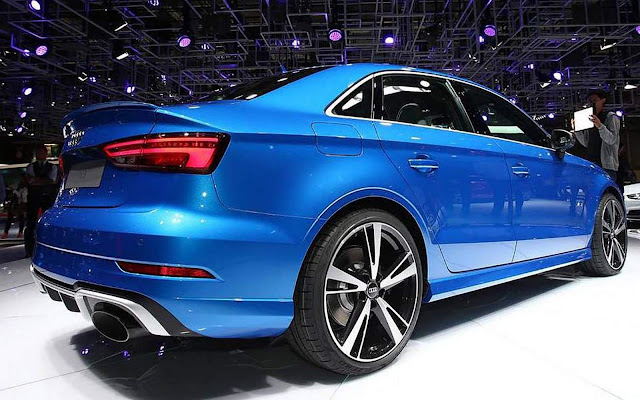 Audi RS3 Sedan Azul Sepang