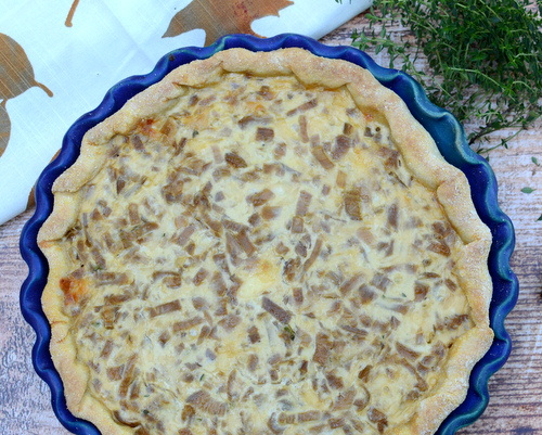 Caramelized Onion Tart, another creative vegetarian idea for Thanksgiving ♥ AVeggieVenture.com. Time-Adaptable (Cooking and Serving). Make-Ahead Friendly. Weeknight Easy, Weekend Special. Includes recipe, insider tips, nutrition and Weight Watchers points.