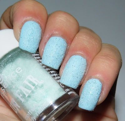 essence-fun-fair-limited-edition-cotton-candy-02-sugar-for-my-honey-swatch