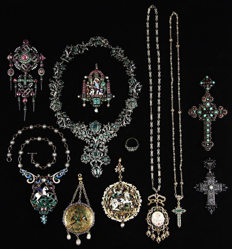 JustFabulousMe History and style of jewelry and fashion History of