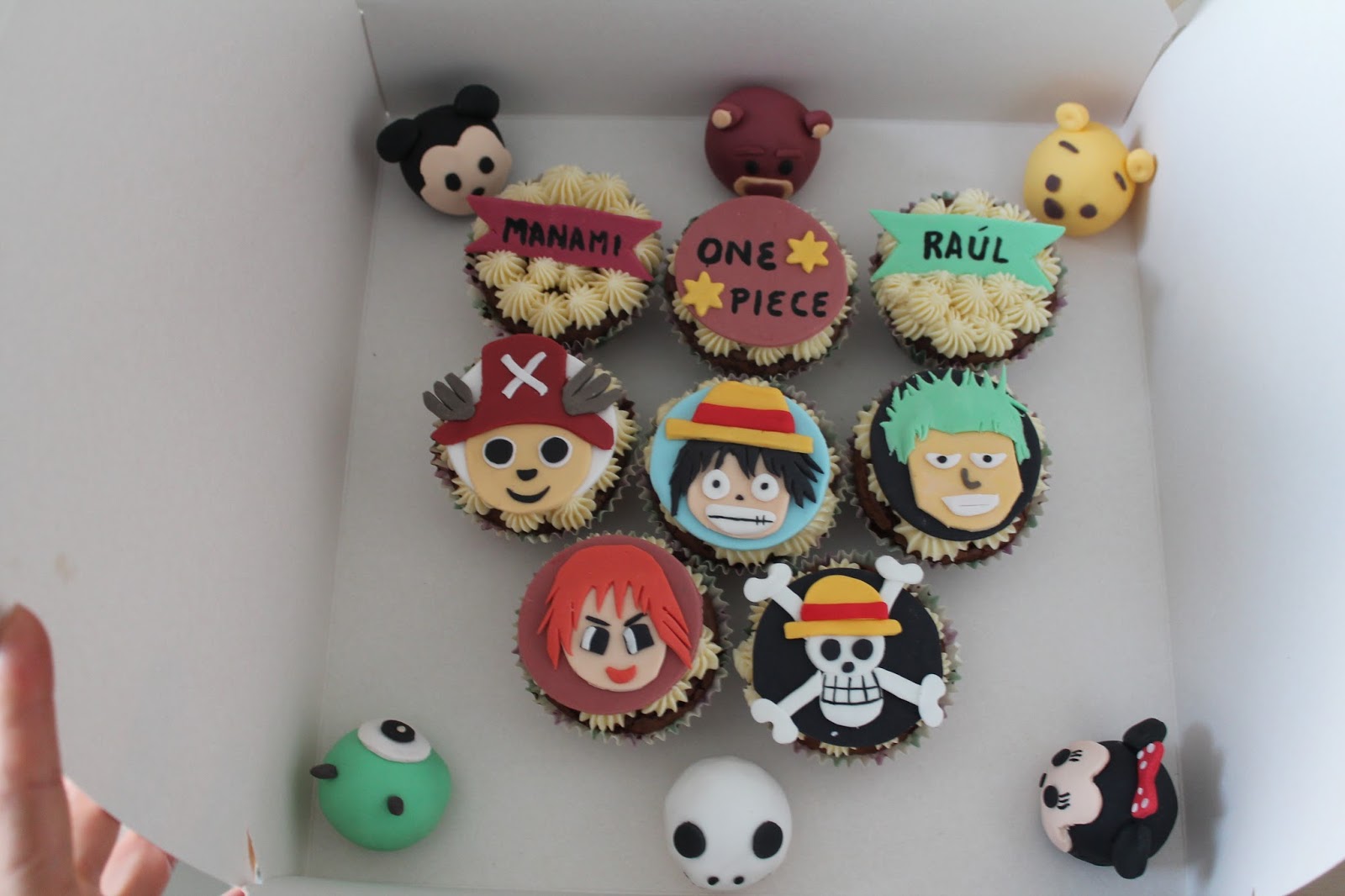 Luly´s Bakery DOS MEJOR QUE UNO!!! CUPCAKES DE ONE PIECE Y CAKEPOPS DE