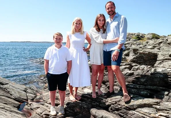 Crown Princess Mette-Marit, Princess Ingrid Alexandra and Prince Sverre Magnus attended the 2019 summer photo session