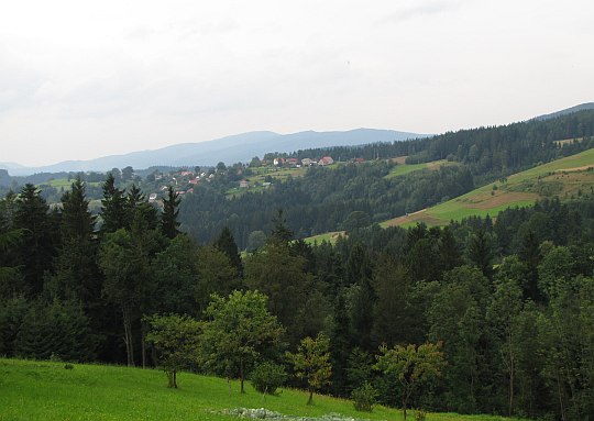 Herczawa (czes. Hrčava) widziana z Jaworzynki.