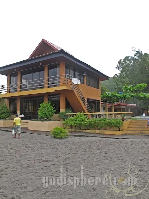 Canoe Beach Resort Cafe