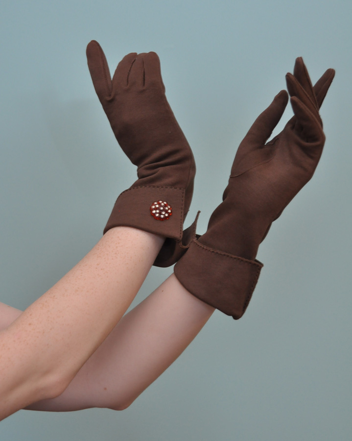 Lil Vintage Me {Beginners Guide) to Vintage Gloves