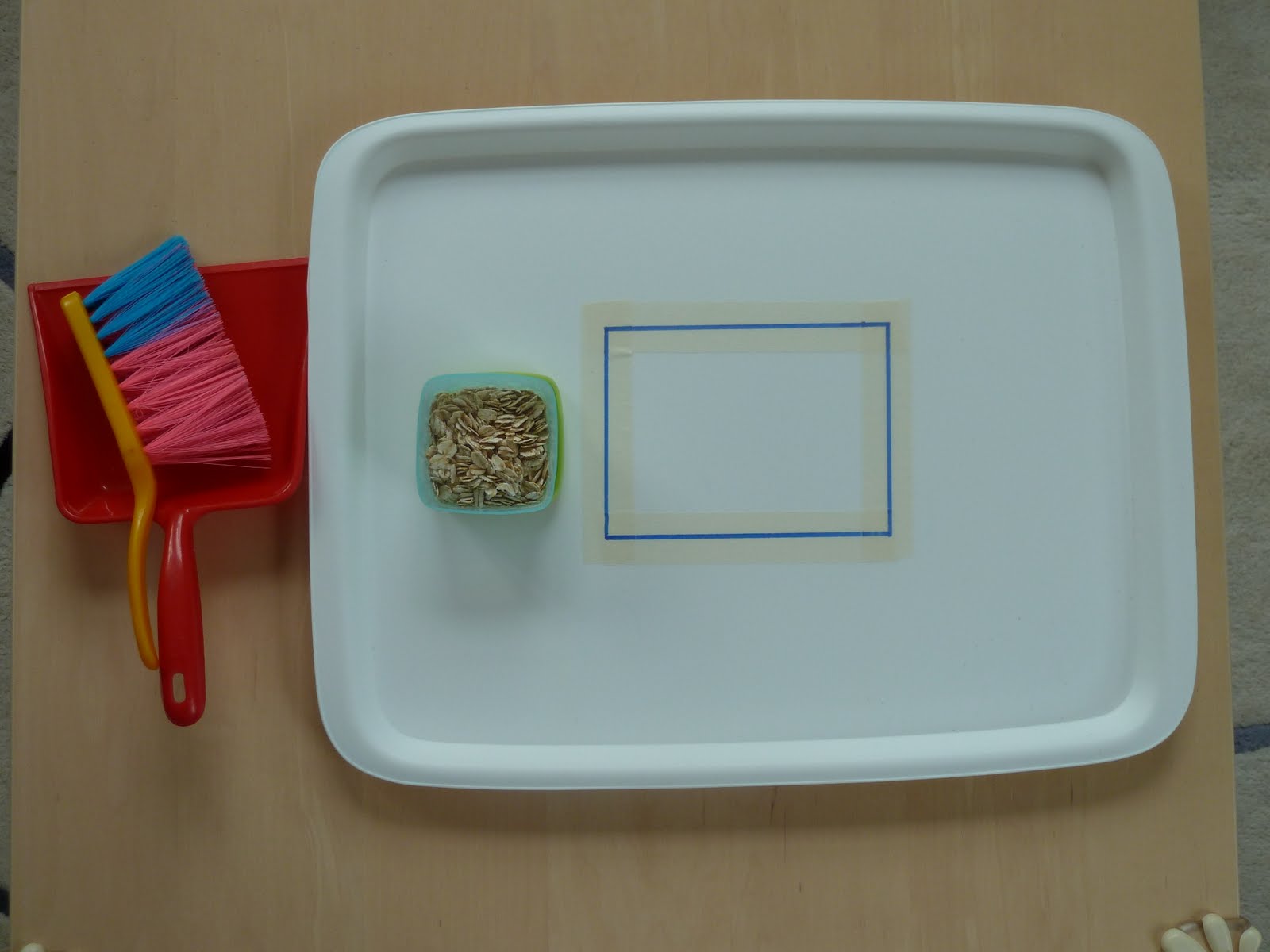 Family FECS Montessori Acitivity Sweeping with Brush & Dustpan