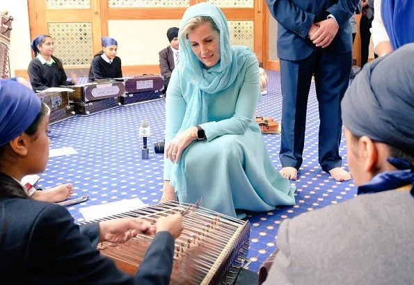 The Earl and Countess of Wessex visited the Sri Guru Singh Sabha to celebrate their new licensing to offer The Duke of Edinburgh Awards