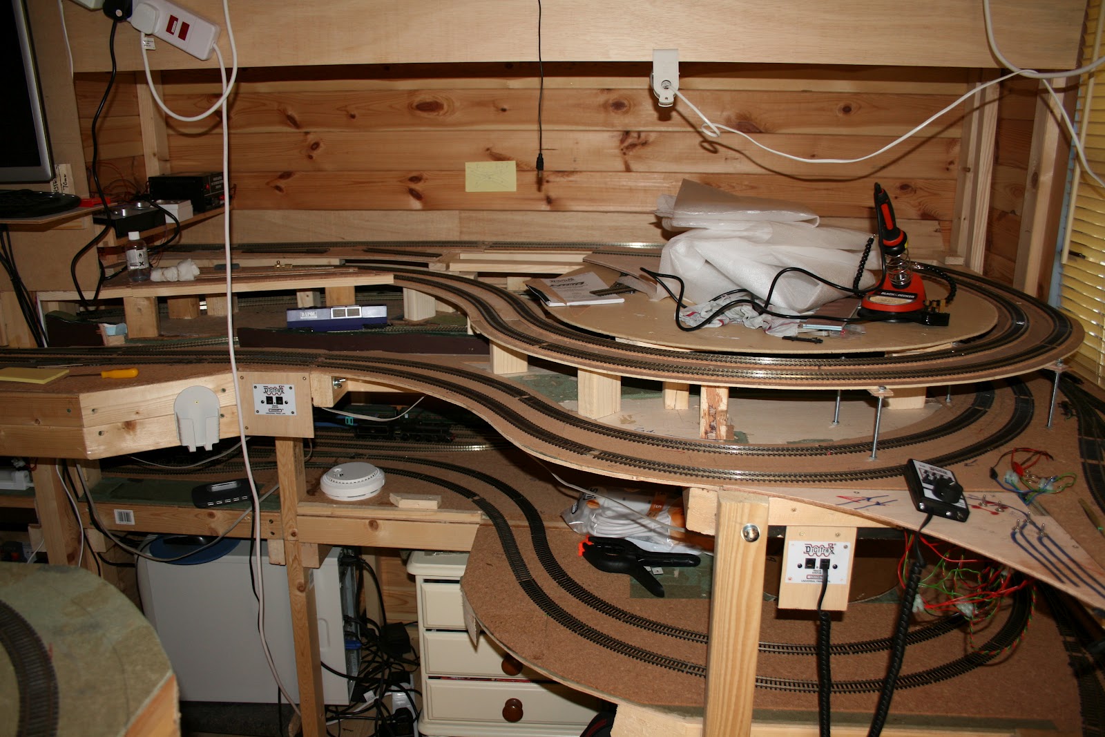 Dymewood a '00' gauge layout in progress... Part 2 Track Design and