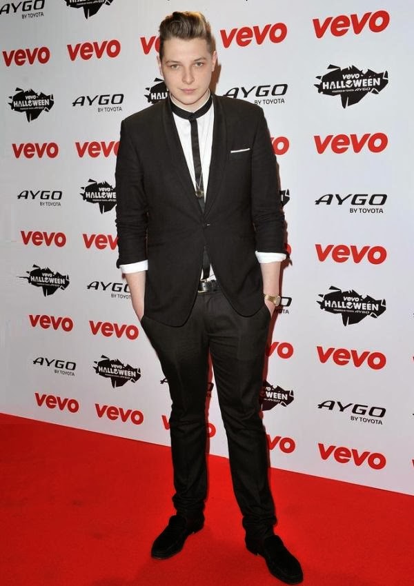 Celebrity Heights | How Tall Are Celebrities? Heights of Celebrities