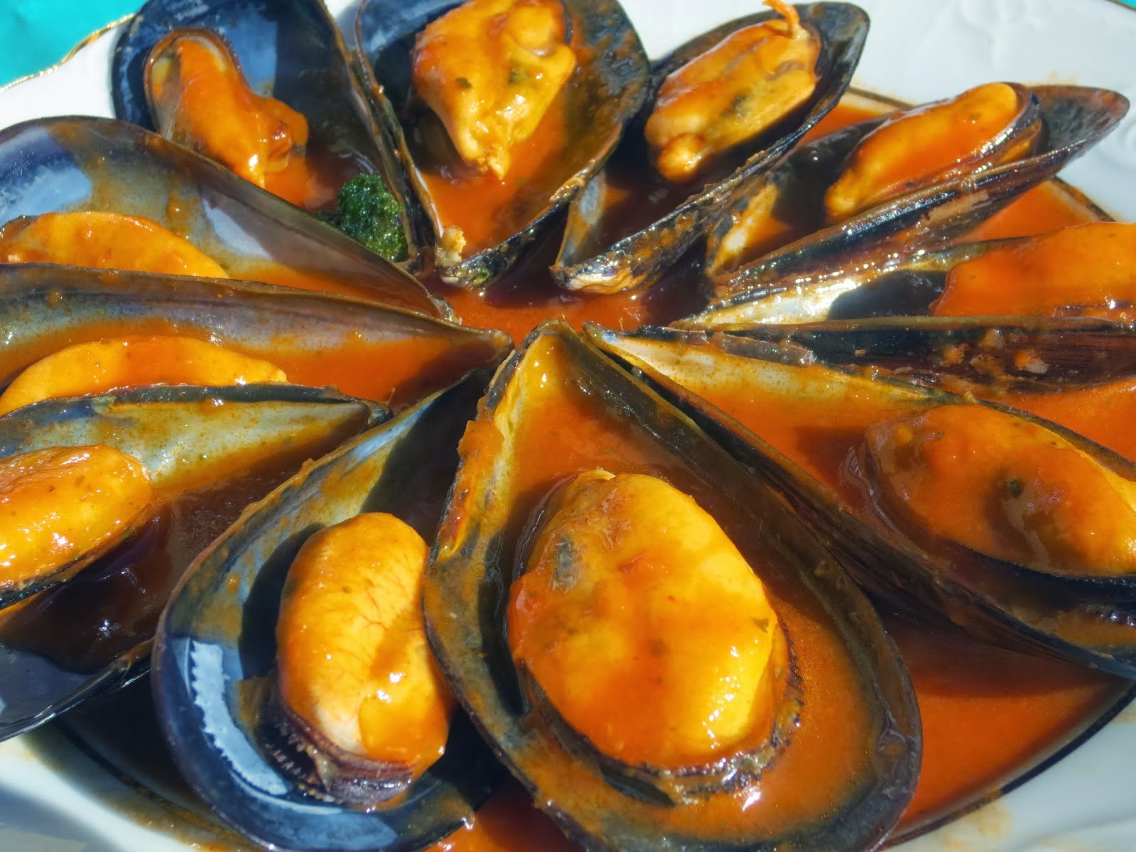 Resultado de imagen de mejillones en salsa