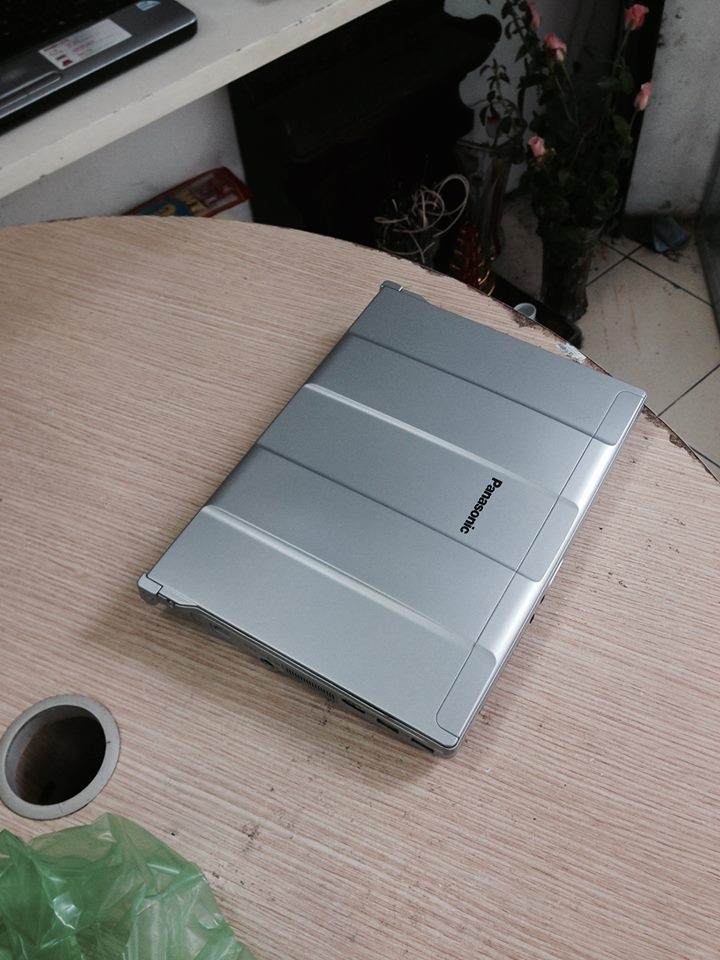 Laptop cũ Panasonic CF-S9 Core i5-520M | Chuyên Laptop Business Xách Tay