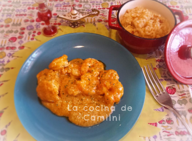 Langostinos en salsa Korma con guarnición de arroz (La cocina de Camilni)