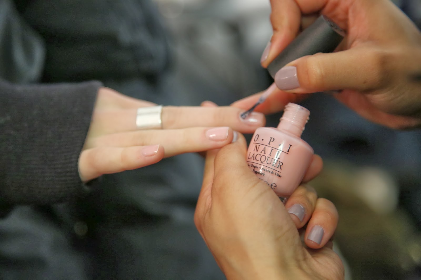 BCBG Max Azria による液体コレクション