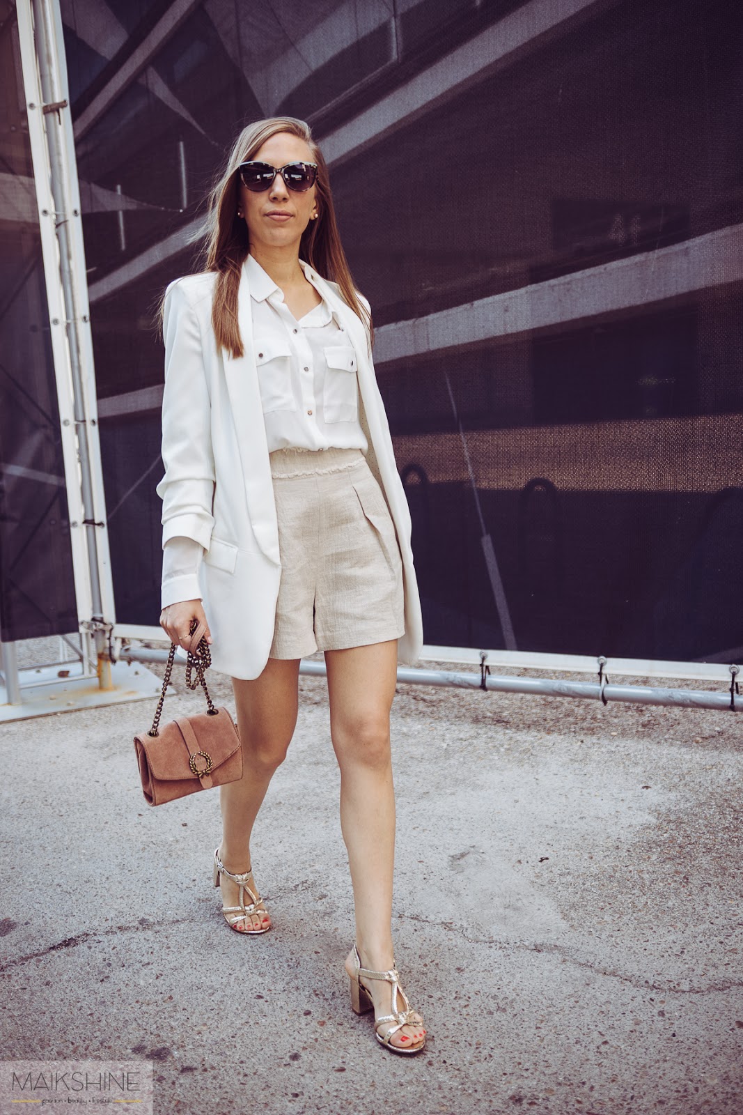 Outfit fashion week total white