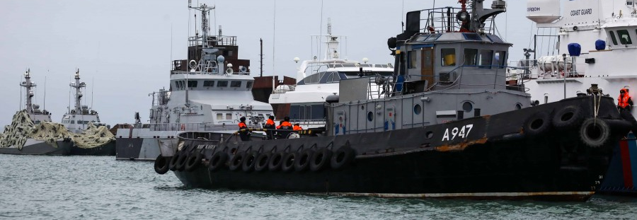 Захоплені росіянами кораблі повернуть Україні