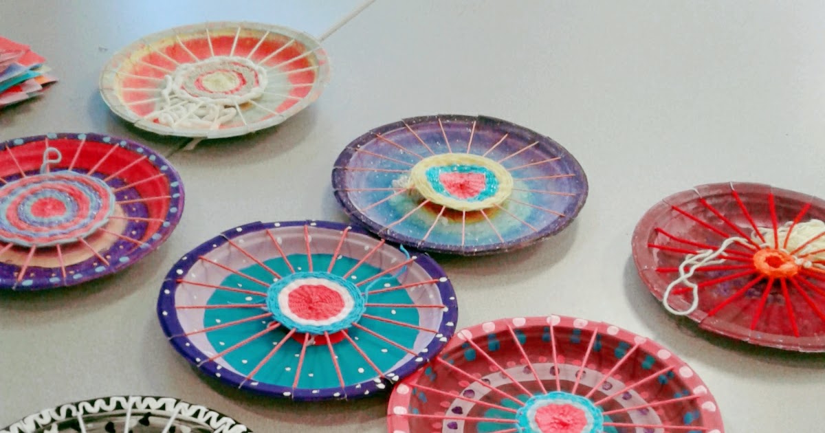 a faithful attempt Painted Paper Plate Yarn Weaving