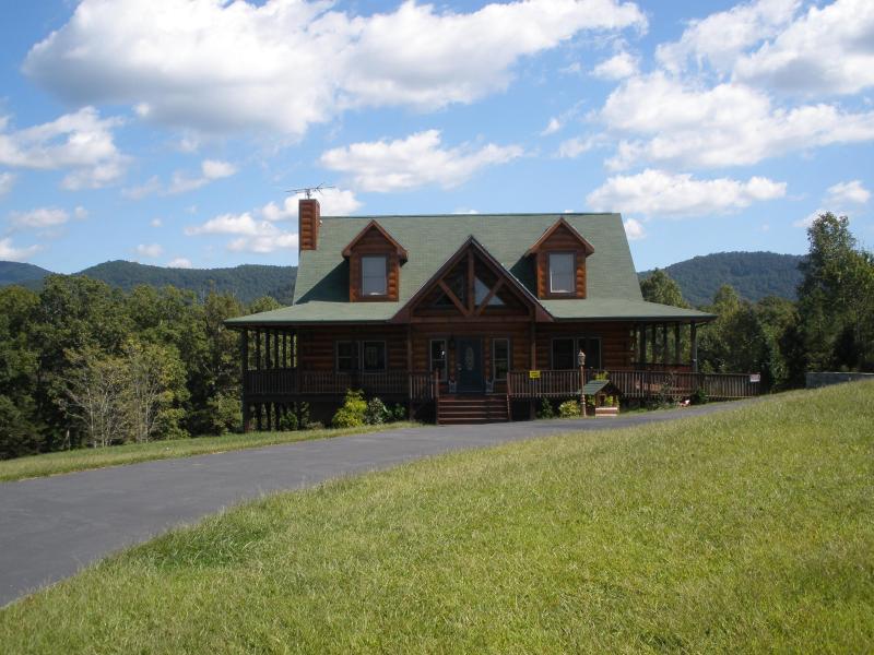 North Carolina cabins, Mountain Vacation Rentals and Lakefront Cottages
