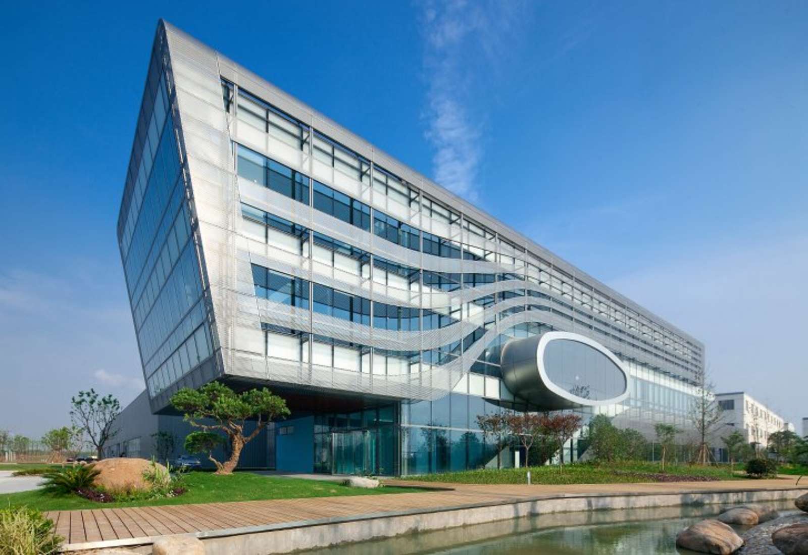 здание парламента в дакке, бангладеш, 1961. луис кан. луис кан брутализм. кадетская часовня академии ввс сш. здание парламента бангладеш архитектор луис кан.