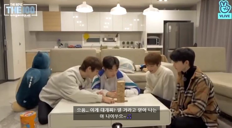 다른 사람 같다는 어느 남돌의 극단적 갭차이.jpgif | 인스티즈