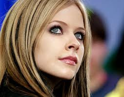 Avril Lavigne Everybody Hurts Letra Traducida