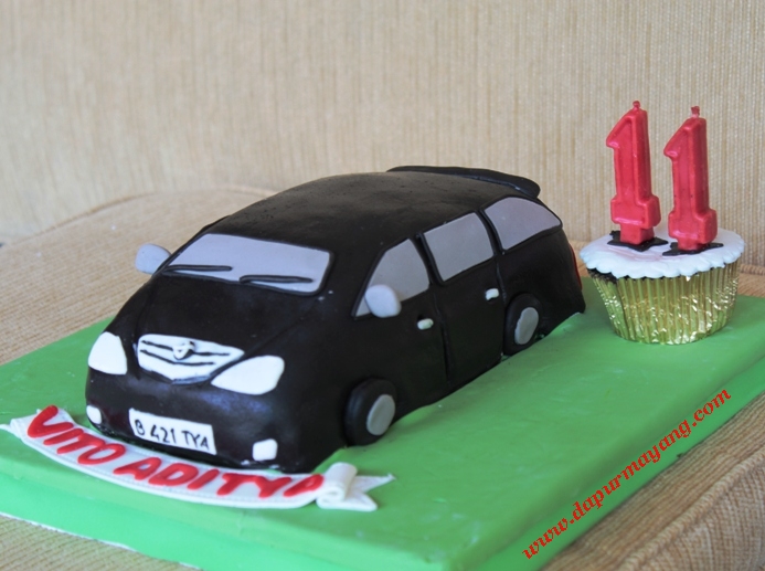 Order Kue Online Adiel Cakes by Dapur Mayang: 3D Innova Cake for Vito