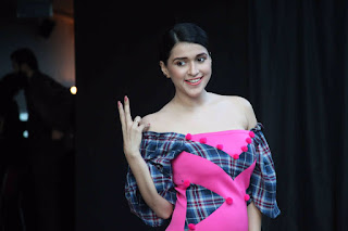 Mannara Chopra Stunns in Pink Tight Gown at Asia Designer Week Fashion Show 2016