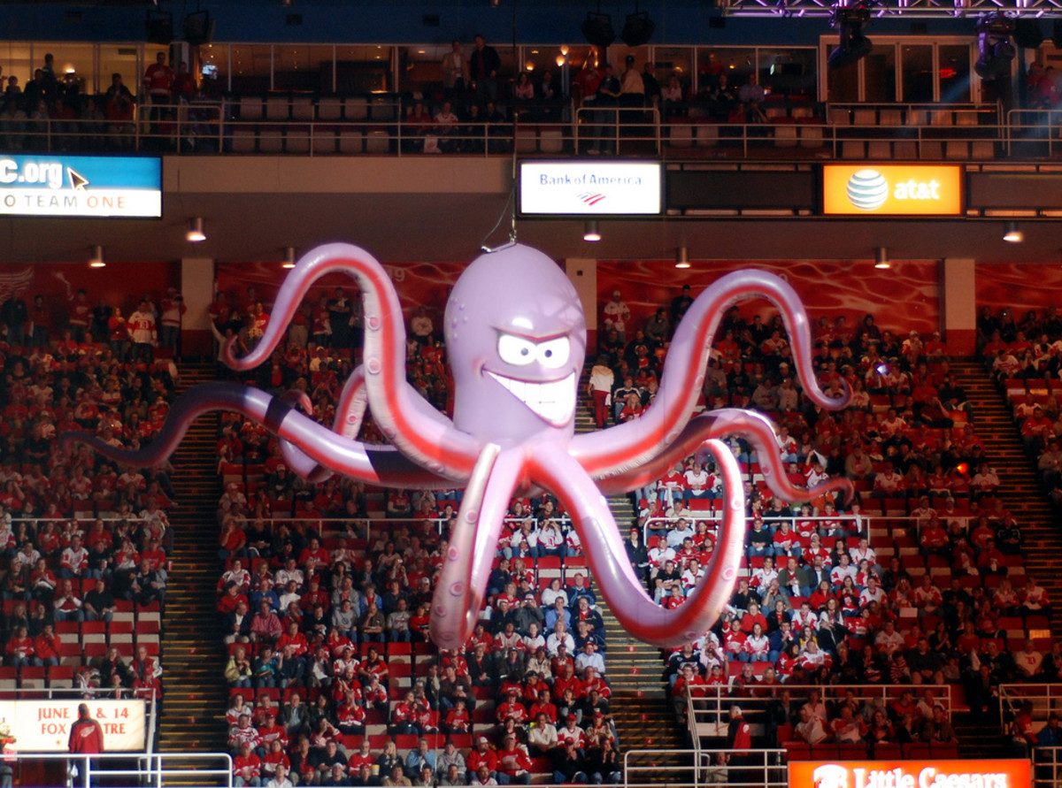 Hockey Blog In Canada There's An Octopus In Your Yard