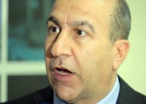 مكتب العبادي : لجنة اختيار المناصب العليا "مهنية" ولا تخضع لضغوط الاحزاب