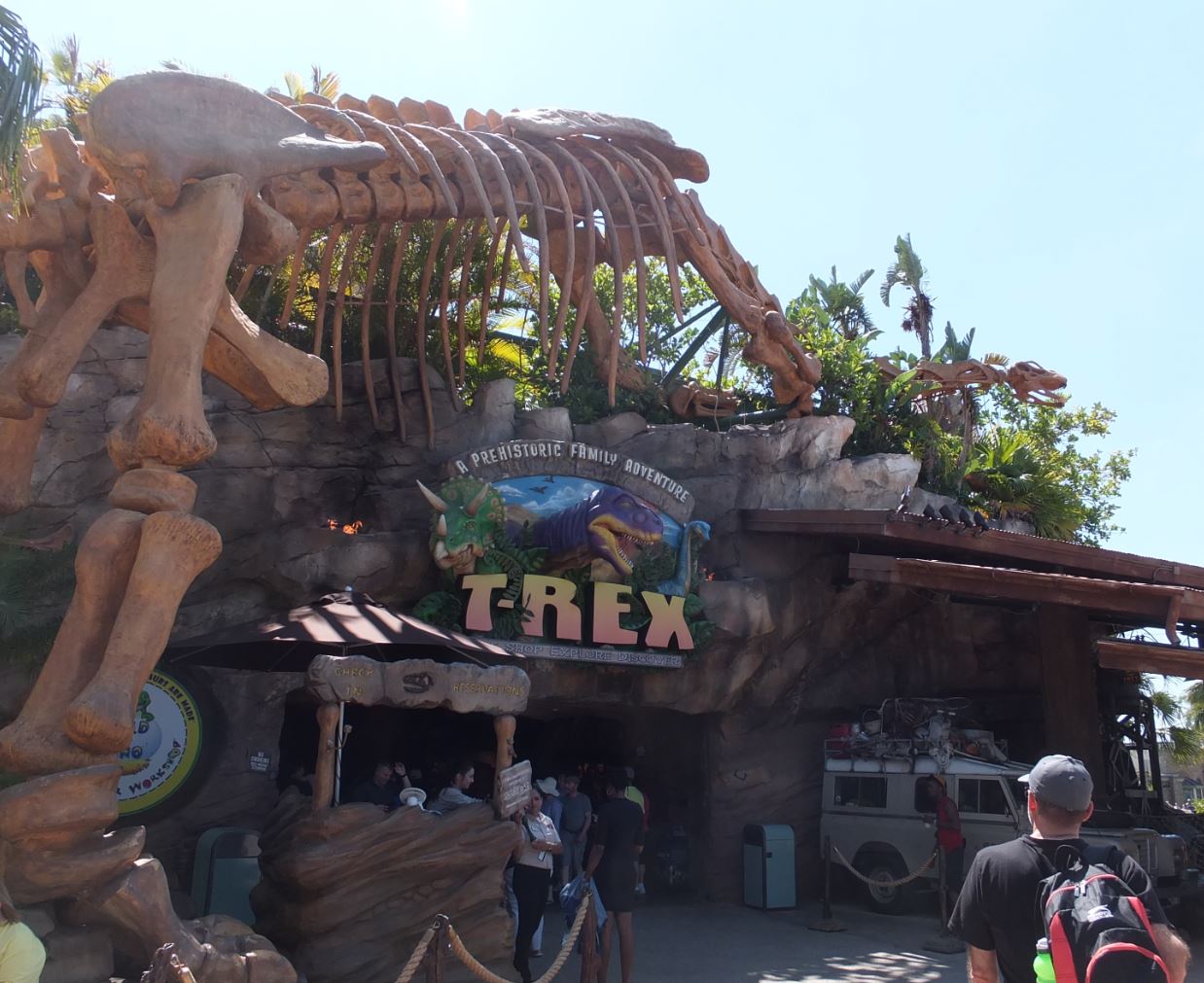 dinosaur restaurant disney springs
