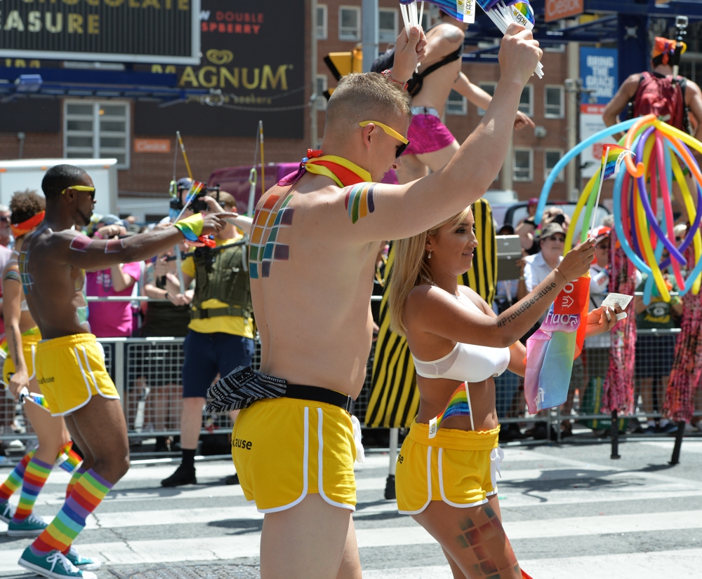 tourists ufo gay parade anal cream gay pie