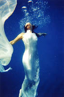 Dancer Delilah (Flynn) crafting her Art, underwater.
