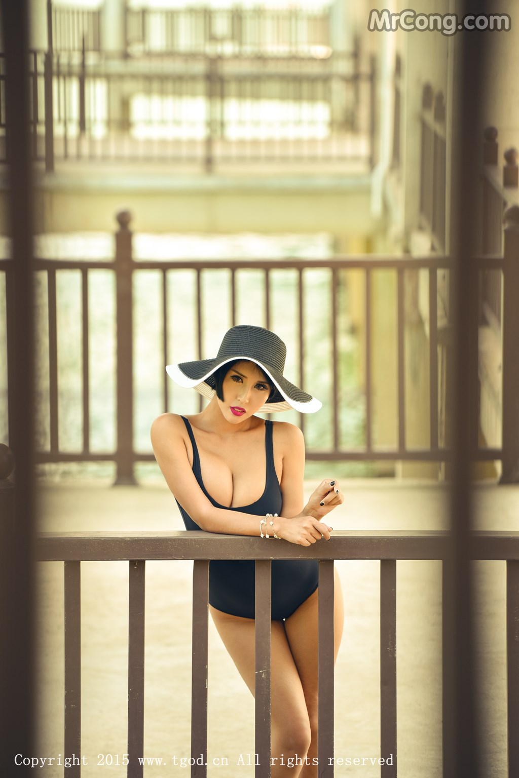 TGOD 2015-10-09: Model Na Yi Ling Er (娜 依 灵儿) (44 photos) photo 1-12
