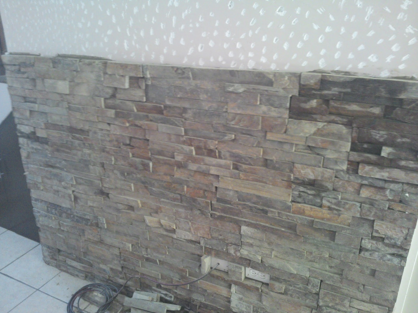 RCkennett: Piedra en muro