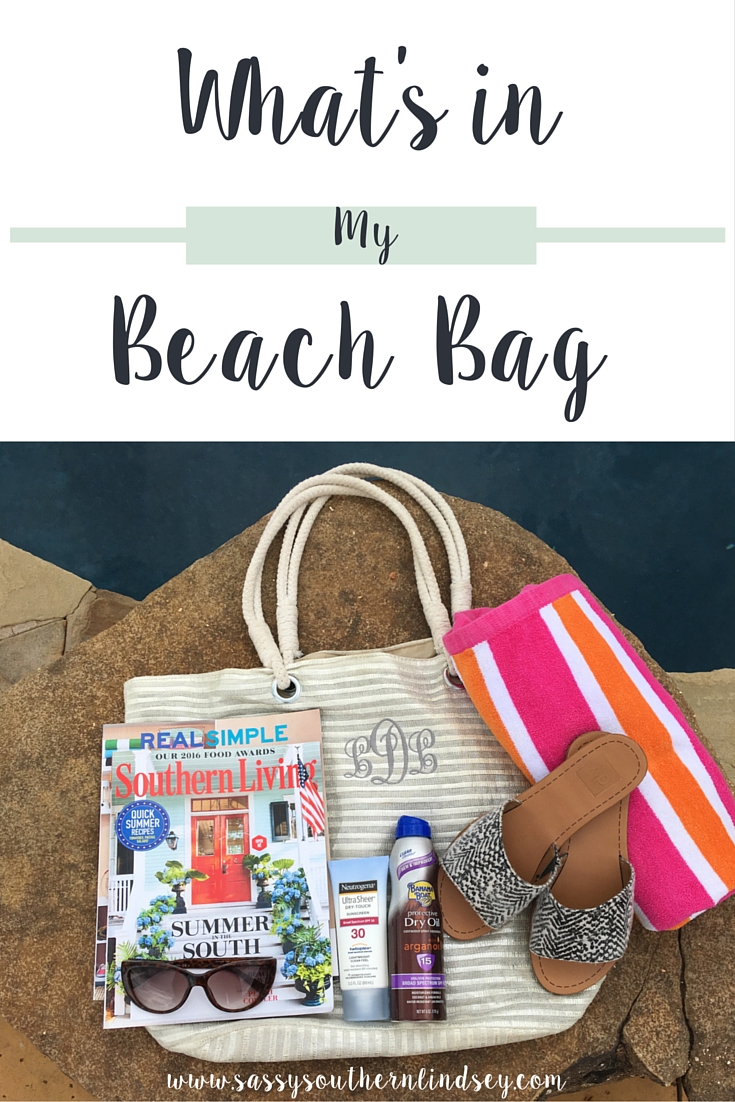 Sassy Southern Lindsey: What's in My Beach Bag