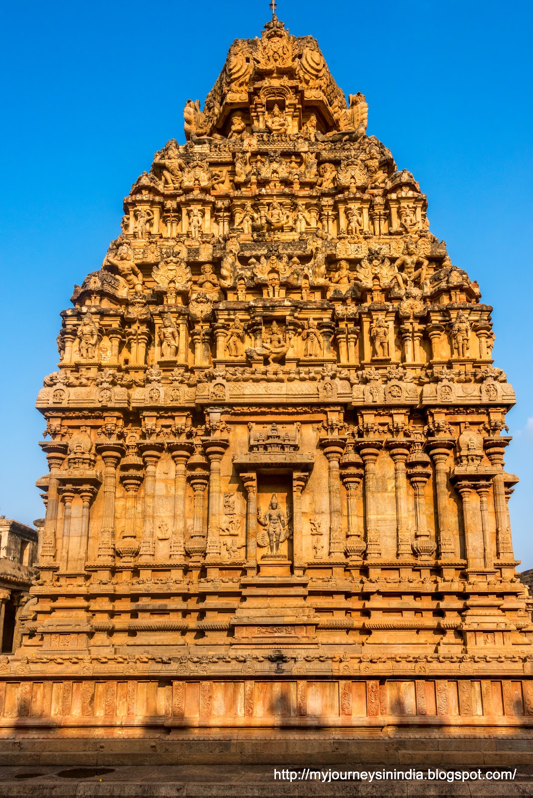 Thanjavur Brihadeeswarar Temple Murugan Temple Tower