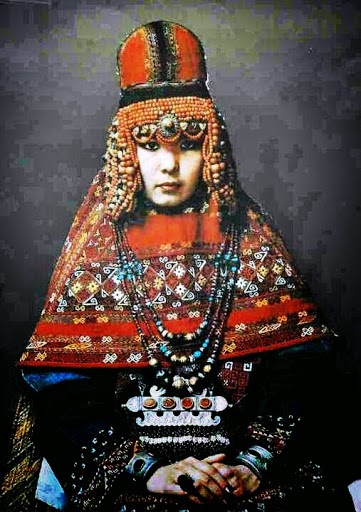 Туркменская принцесса в древнем национальном наряде, Старополье, Россия