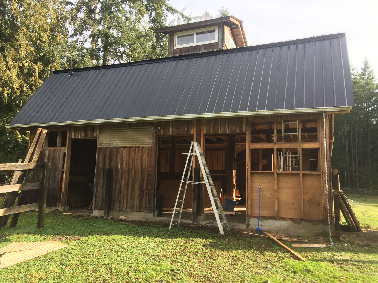 переделка сарая в беседку. шед сарайчик. реконструкция старых домов. переделываем сарай. дачные хозяйственные постройки.